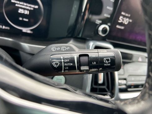 Used 2023 Kia Sorento SX image 24