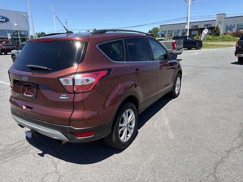 Used 2018 Ford Escape SE AWD/4WD image 3