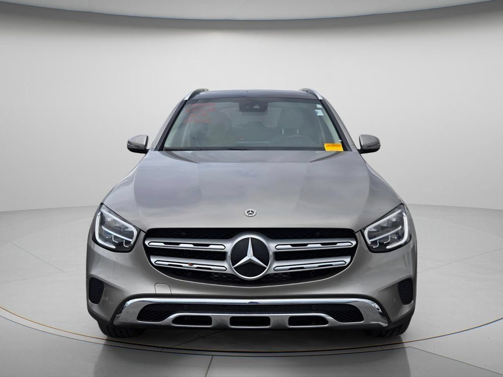 Used 2022 Mercedes-Benz GLC 300 image 3