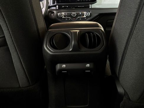Used 2025 Jeep Wrangler Unlimited Sport AWD/4WD image 12