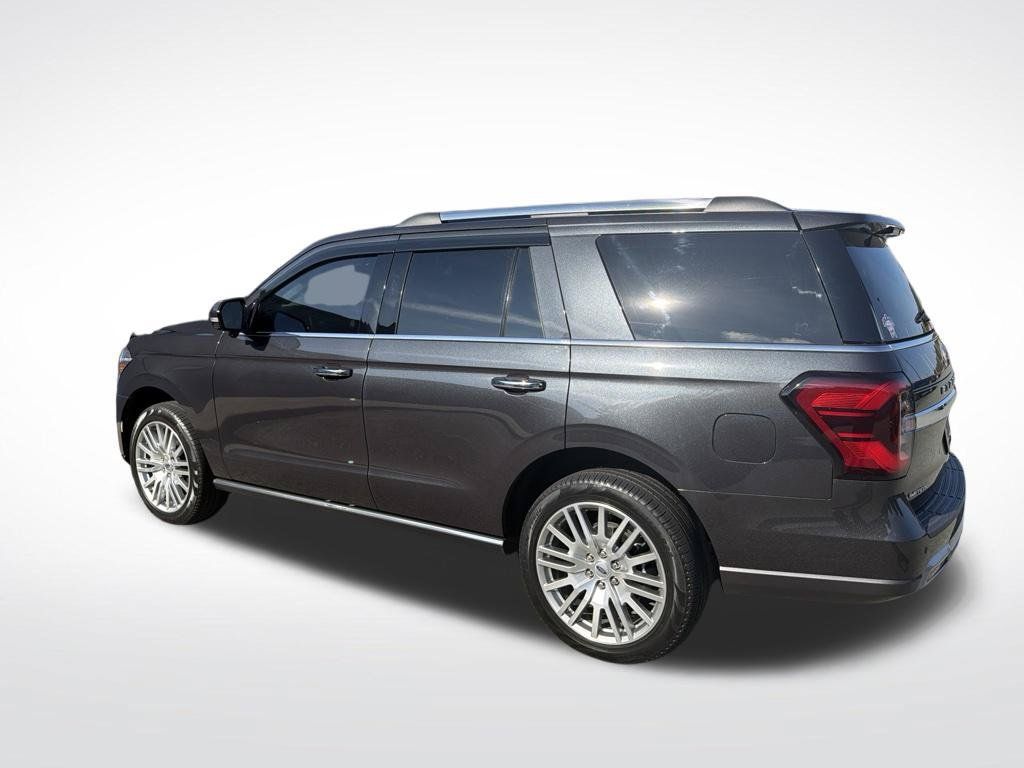 Used 2024 Ford Expedition Limited AWD/4WD image 2