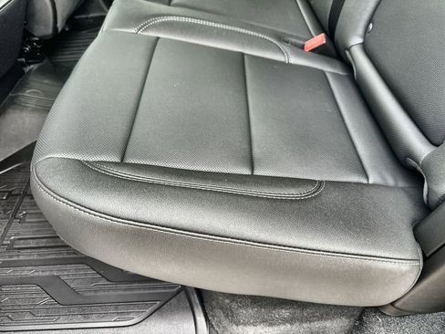 New 2026 GMC Sierra 1500 SLT image 17