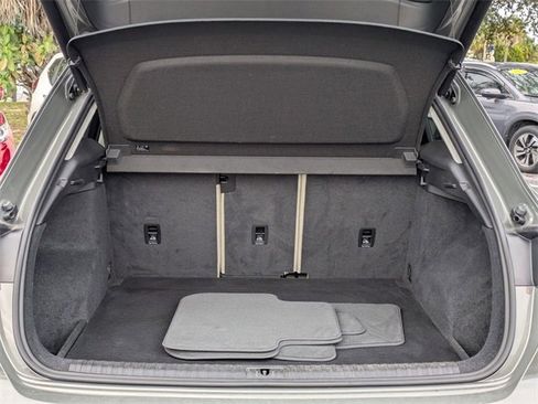 Used 2020 Audi Q3 2.0T Premium w/ Convenience Package image 25