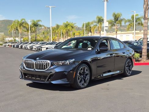 New 2026 BMW i5 eDrive40 w/ M Sport Package RWD image 5