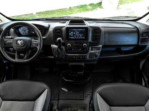 Used 2025 RAM ProMaster 2500 w/ Convenience Group FWD image 10