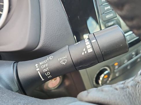 Used 2017 Nissan Sentra SV w/ Style Package image 21