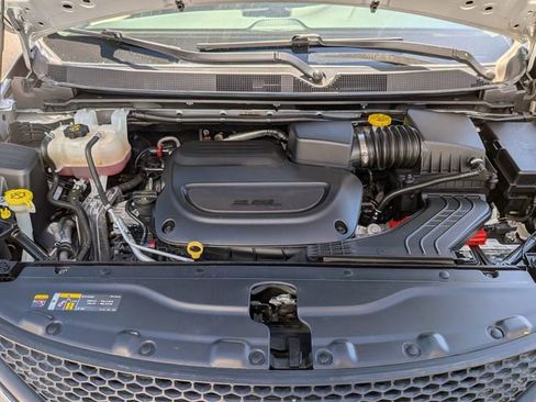 Used 2023 Chrysler Voyager LX FWD image 36