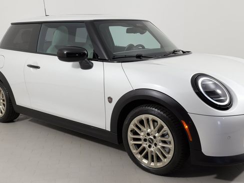 Used 2025 MINI Cooper S image 8