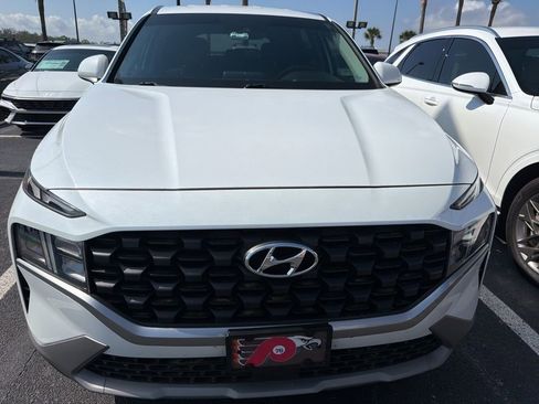 Used 2021 Hyundai Santa Fe SE image 2