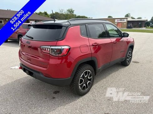 Used 2026 Jeep Compass Trailhawk w/ Sun, Sound & Navigation Group AWD/4WD image 7