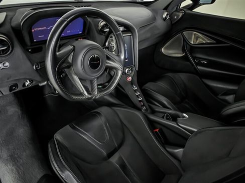 Used 2018 McLaren 720S RWD image 21