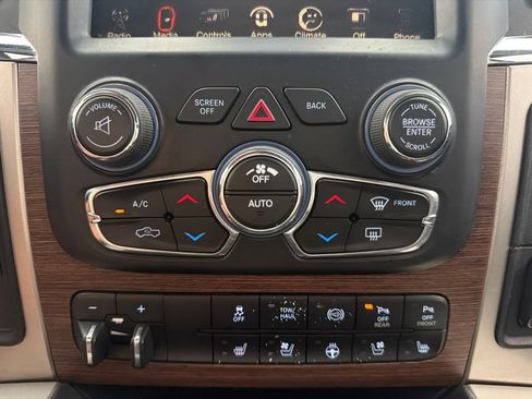 Used 2016 RAM 3500 Laramie AWD/4WD image 38