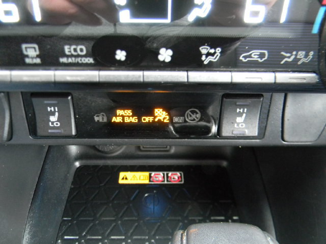 Certified 2023 Toyota RAV4 XSE AWD/4WD image 15