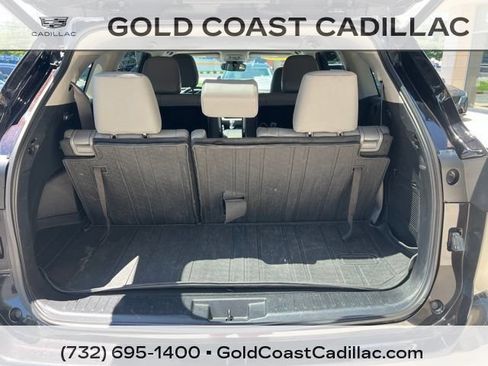 Used 2021 Toyota Highlander XLE AWD/4WD image 11