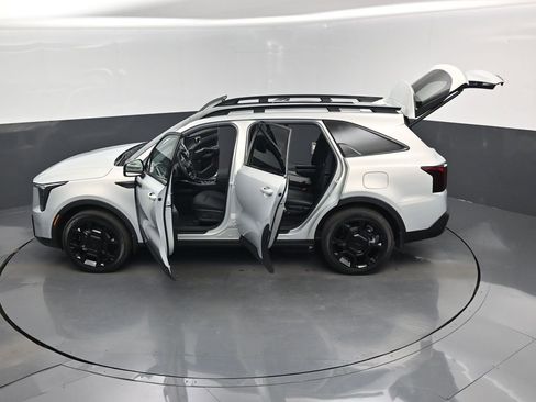 Certified 2026 Kia Sorento X-Line EX AWD/4WD image 17