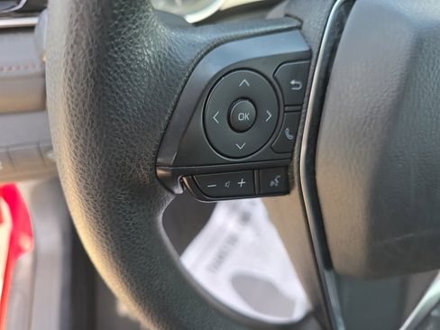 Used 2020 Toyota Camry LE image 22