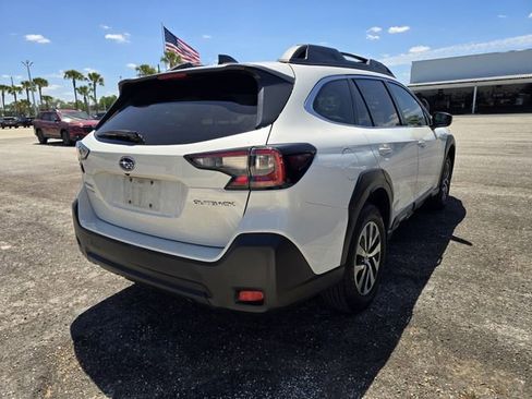 Used 2024 Subaru Outback Premium image 8