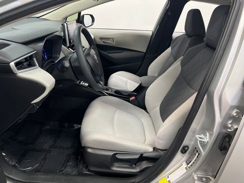 Used 2021 Toyota Corolla LE FWD image 11