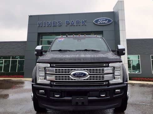 Used 2019 Ford F450 Platinum w/ Platinum Ultimate Package image 2