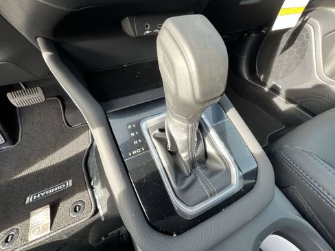 Used 2025 Subaru Forester Limited image 16