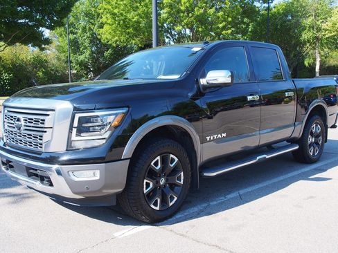 Used 2021 Nissan Titan Platinum Reserve w/ Moonroof Package AWD/4WD image 3