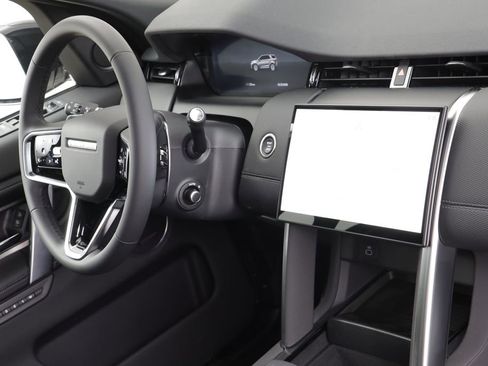 New 2026 Land Rover Discovery Sport Landmark AWD/4WD image 23