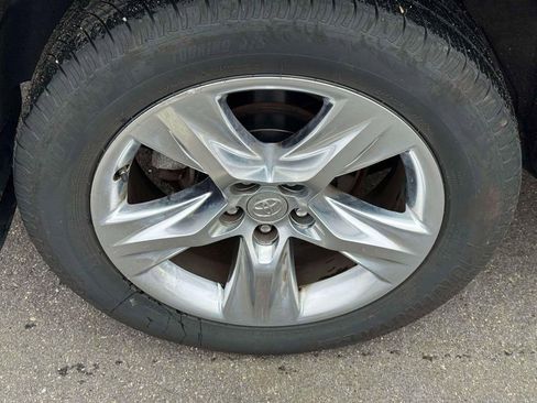 Used 2015 Toyota Highlander Limited Platinum image 10