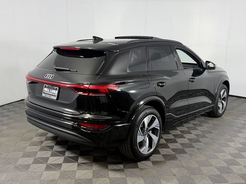 Used 2025 Audi Q6 e-tron Premium Plus w/ Premium Plus AWD/4WD image 9