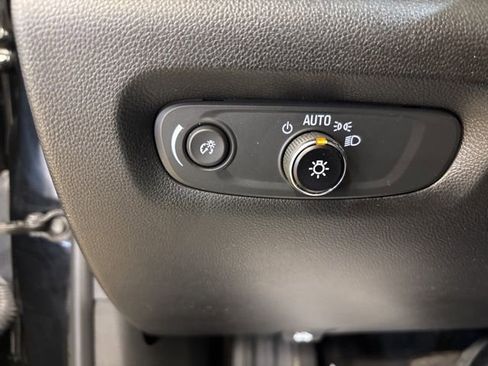 Used 2023 Chevrolet Traverse LT w/ LPO, Floor Liner Package AWD/4WD image 36