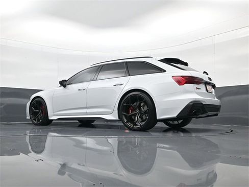 Used 2024 Audi RS 6 performance w/ Matte Carbon Package image 27