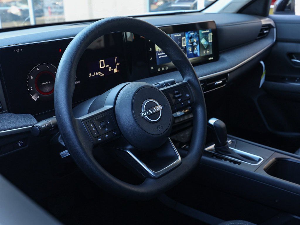 Used 2026 Nissan Kicks SV w/ Charging Package FWD image 15