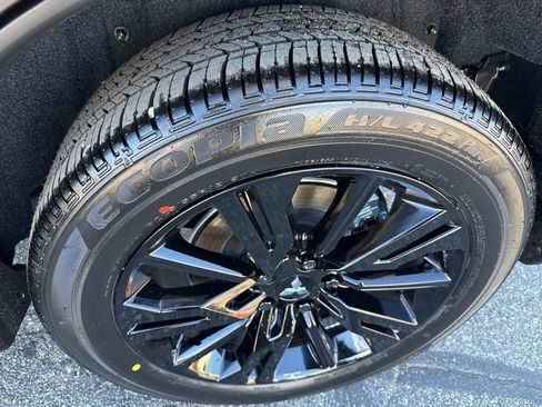 New 2026 Mitsubishi Eclipse Cross Black Edition image 13