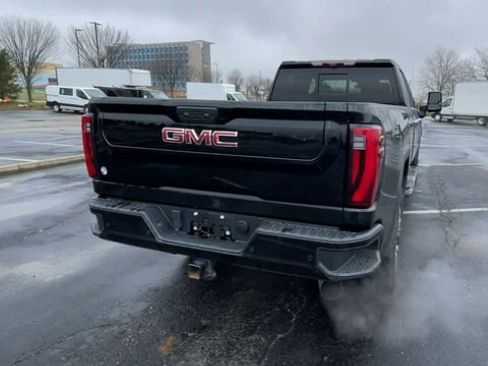 Used 2024 GMC Sierra 3500 Denali w/ Denali Reserve Package AWD/4WD image 9