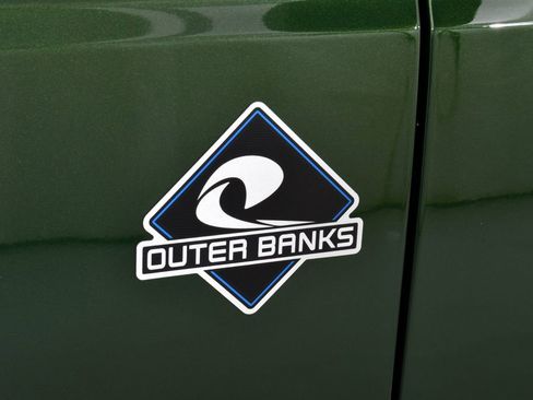 Used 2025 Ford Bronco Outer Banks image 23