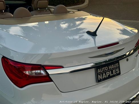 Used 2013 Chrysler 200 Touring FWD image 16
