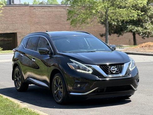 Used 2018 Nissan Murano SV w/ Premium Package image 3