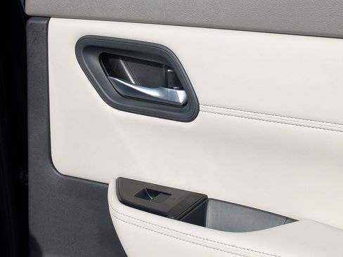 New 2026 Nissan Rogue SV image 31