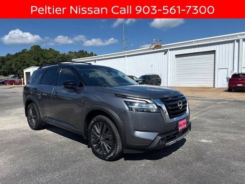 Certified 2022 Nissan Pathfinder SL w/ SL Premium Package FWD image 7