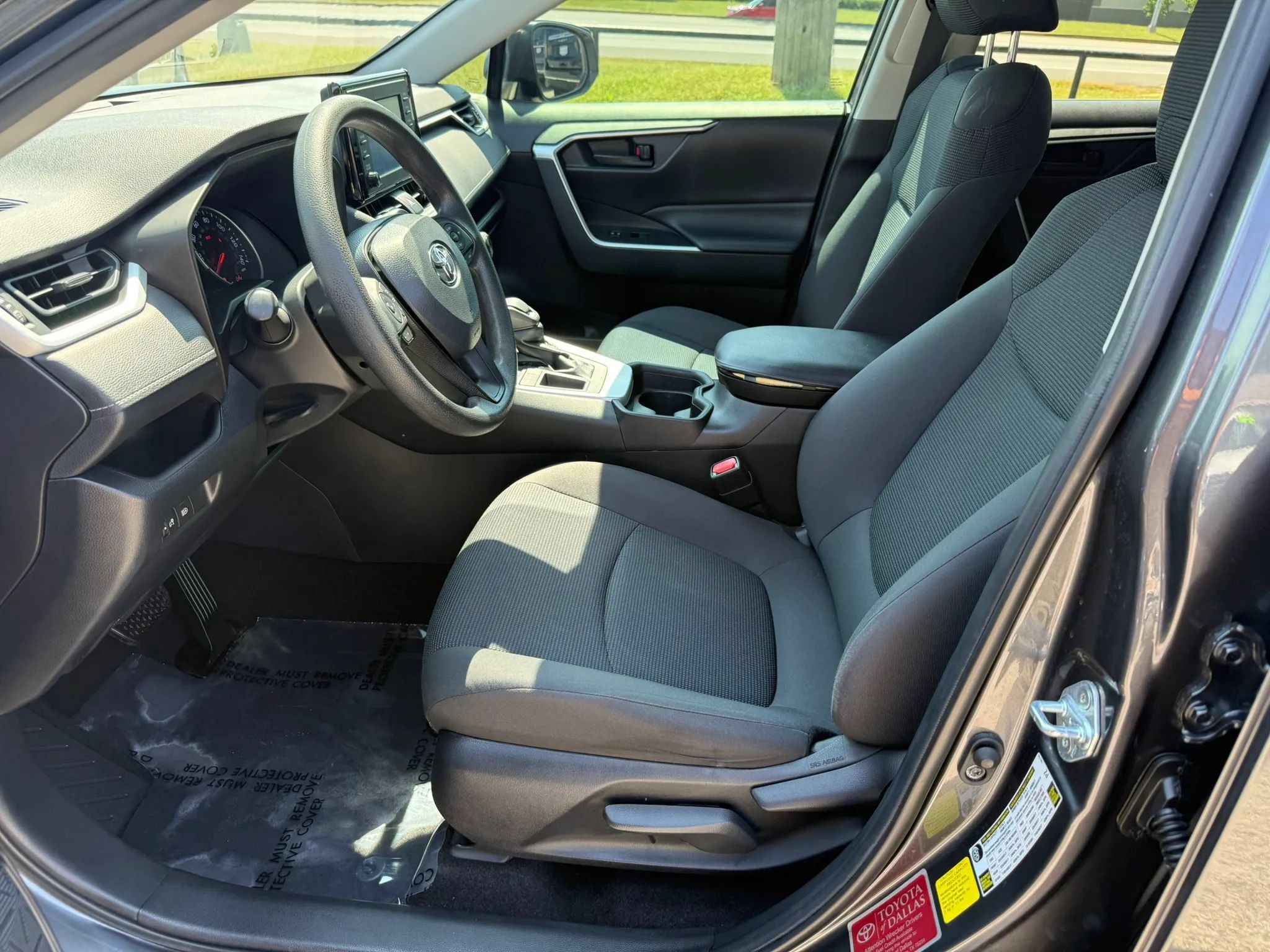 Used 2020 Toyota RAV4 LE FWD image 14