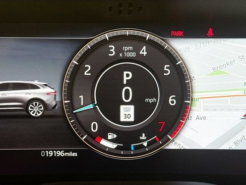 Used 2023 Jaguar F-PACE S AWD/4WD image 11