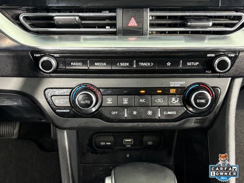 Used 2022 Kia Niro EX FWD image 23
