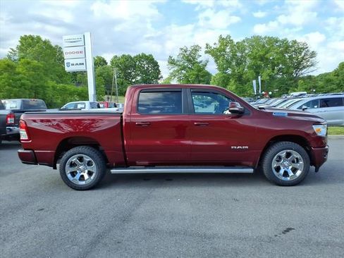Used 2022 RAM 1500 Big Horn AWD/4WD image 3