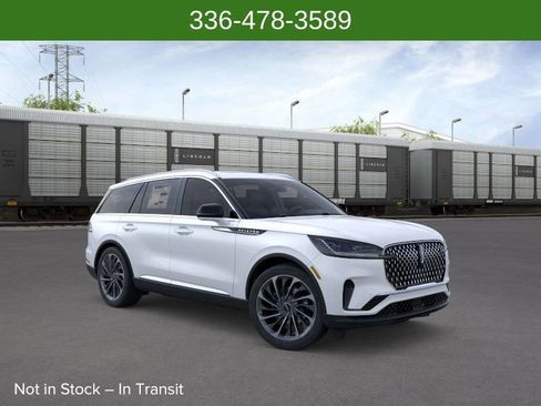 New 2026 Lincoln Aviator Reserve image 7