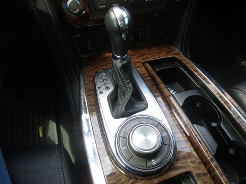 Used 2020 Nissan Armada SL w/ Premium Package image 20