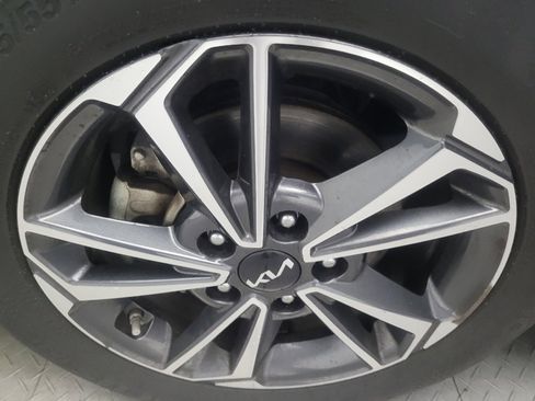 Used 2023 Kia Forte LXS FWD image 31