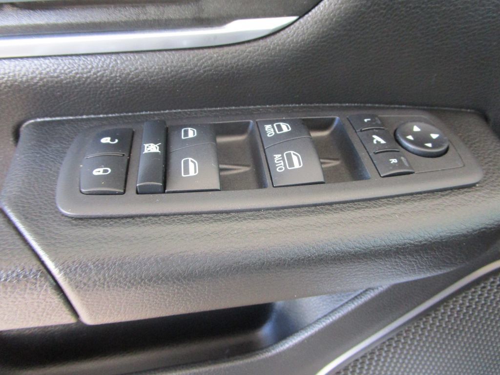 Used 2023 RAM 1500 Lone Star AWD/4WD image 34