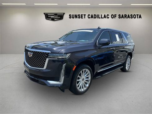 Used 2023 Cadillac Escalade ESV Premium Luxury AWD/4WD image 6