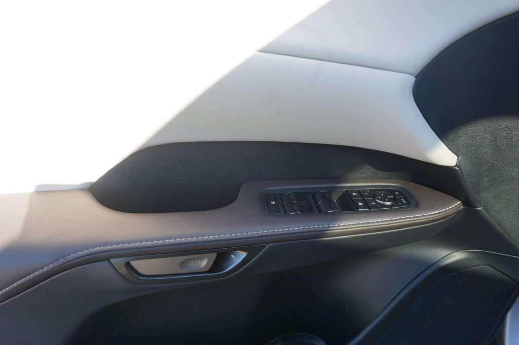 Used 2024 Lexus RX 350 Premium w/ Accessory Package (Z1) FWD image 4