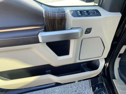 Used 2019 Ford F150 Lariat w/ Equipment Group 502A Luxury image 16