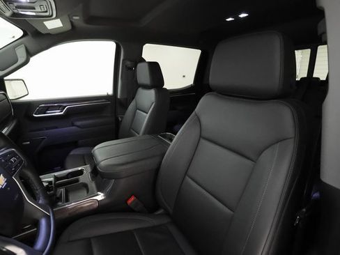 Used 2025 Chevrolet Silverado 1500 LTZ w/ Z71 Off-Road Package image 11